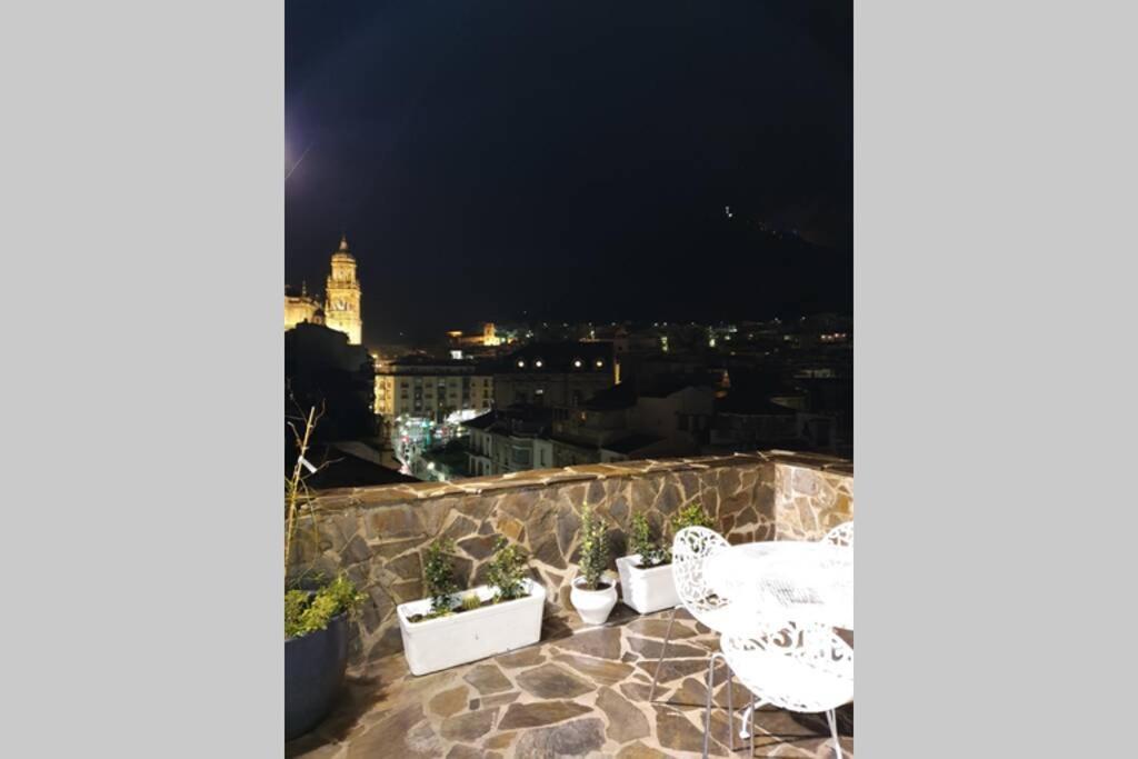 Atico Singular En El Centro Historico. Apartment Jaen Luaran gambar