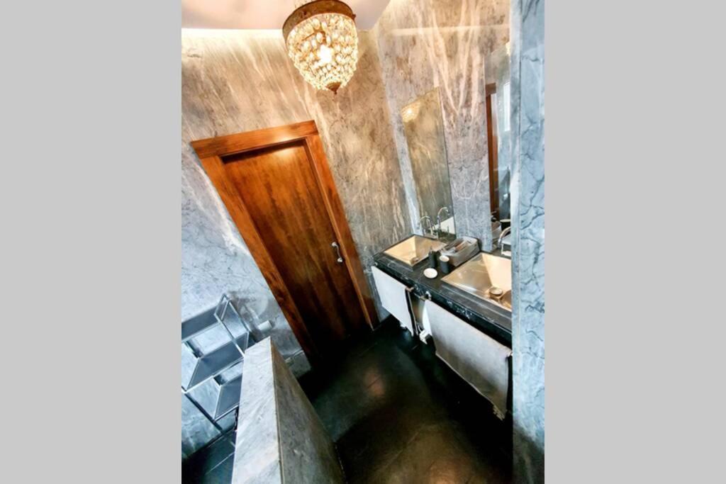 Atico Singular En El Centro Historico. Apartment Jaen Luaran gambar